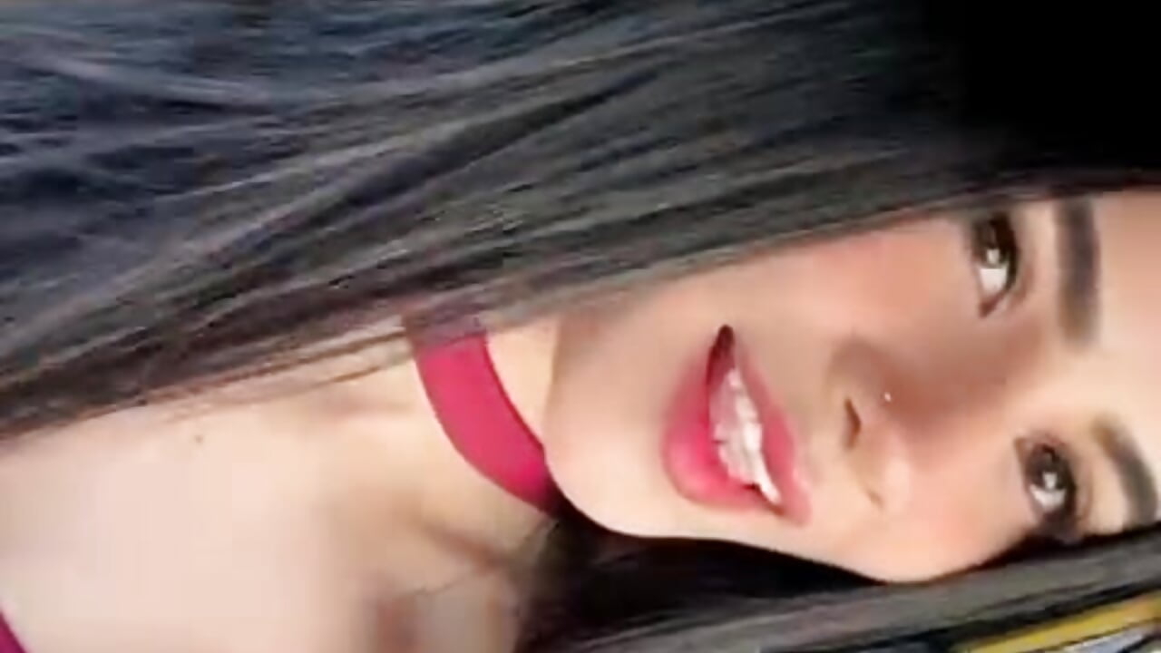 “Sweet Girl Turns Wild” – video modela na kameri aria_rossi