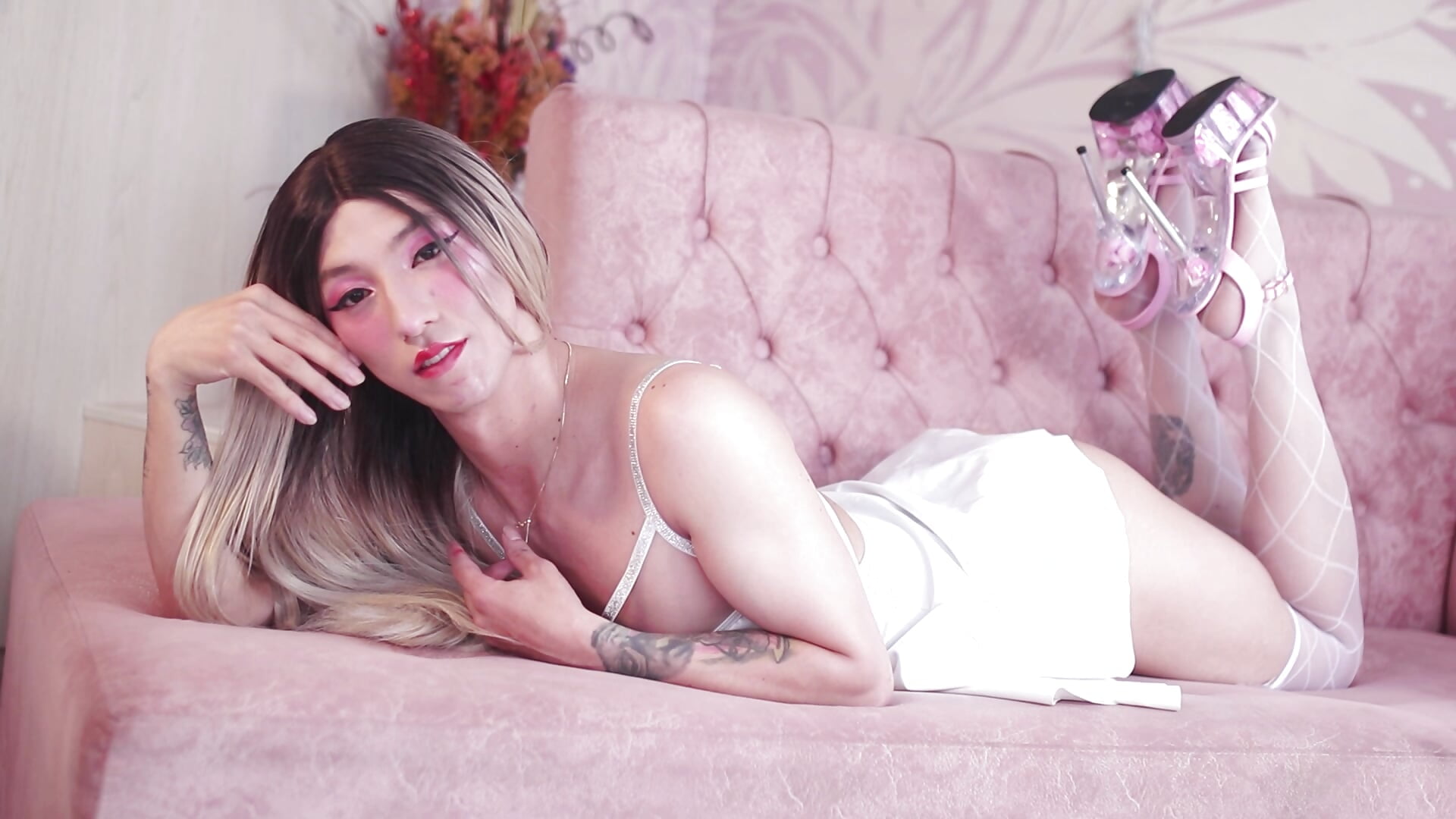 SWEET YAKI - βίντεο μοντέλου Yaki_Tai