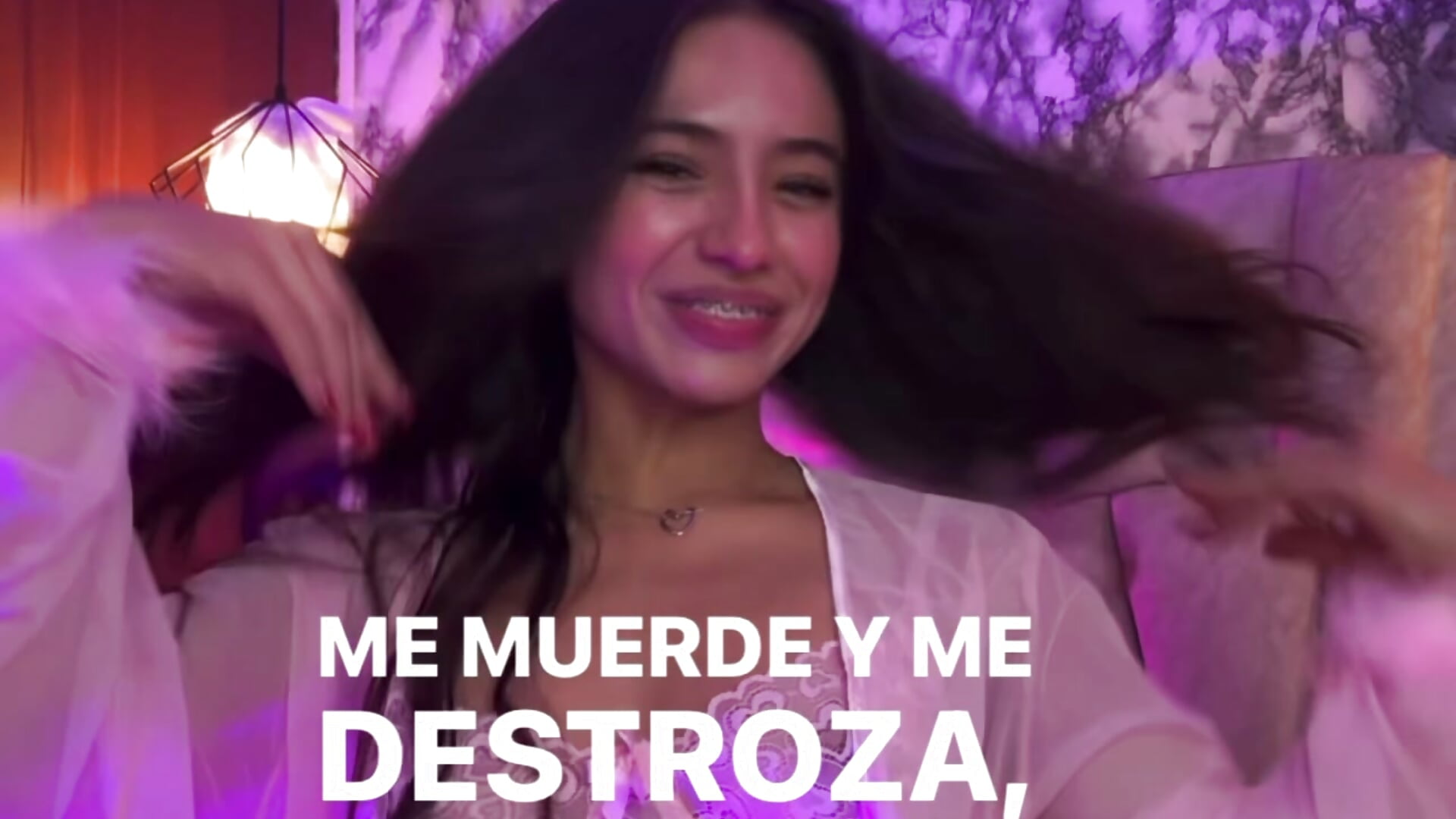 Your brunette 🤎🌸 - video od modelky/modela _emma_miller_