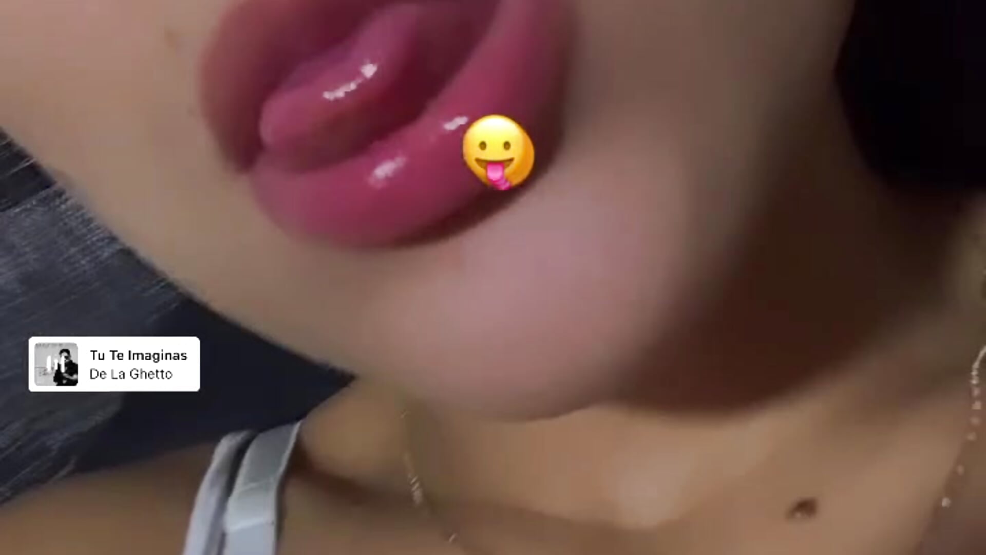 Kisses - video by ReggieG cam model