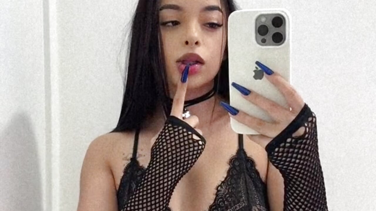 🕷️ - video by SophiaMelissa cam model