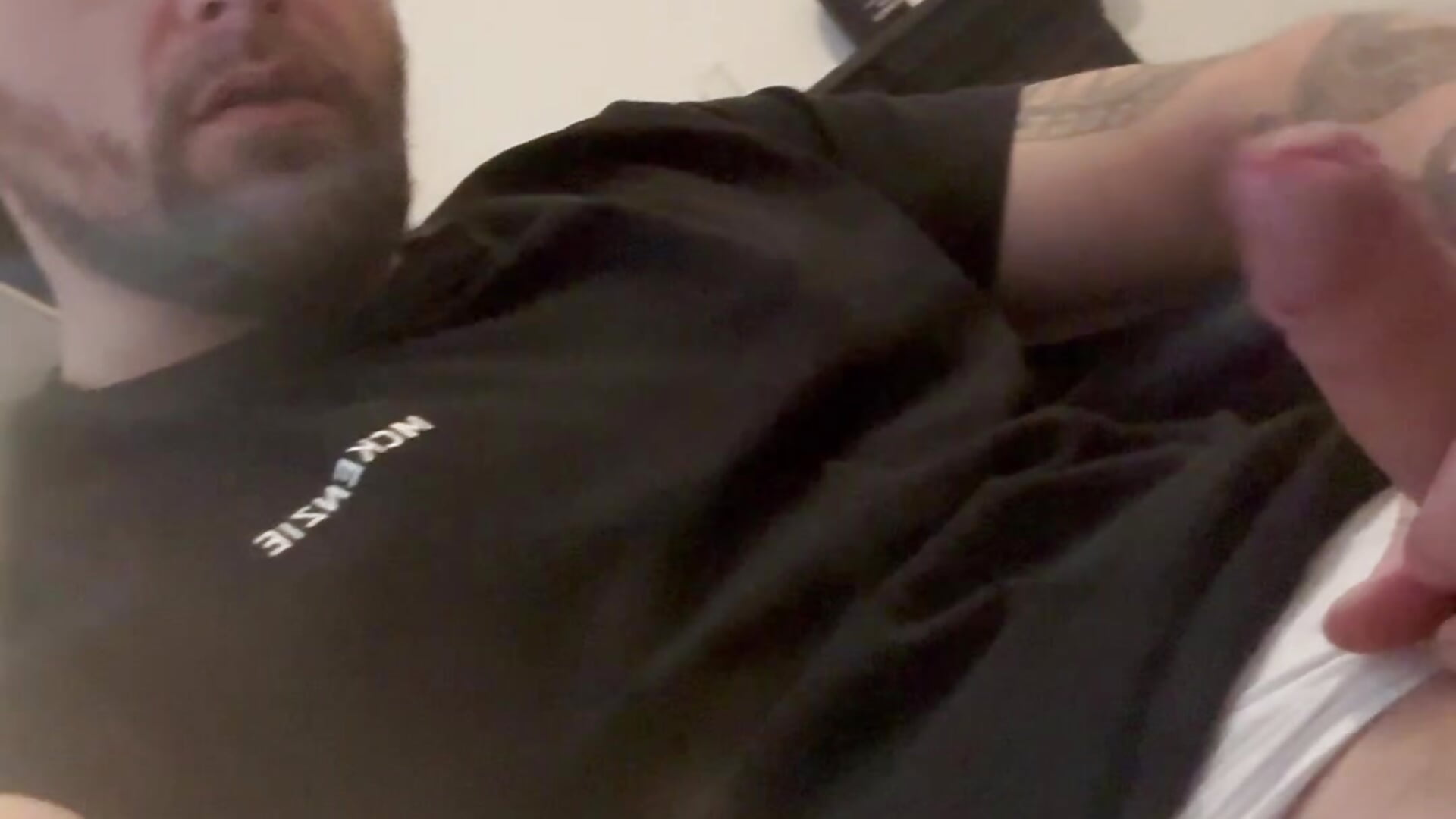 Playing with my cock 😌😈🍆 - vidéo du modèle de showcams bigguy101