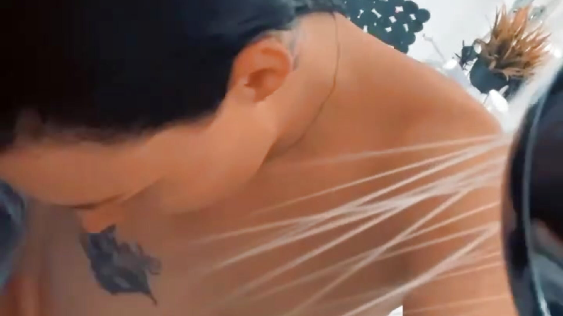 Kleiner Einblick in die Dusche - LizaRoxx 的视频