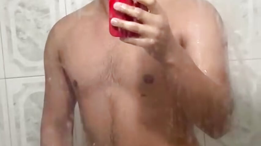 showering me - video by Ryan_Garcia_ cam model