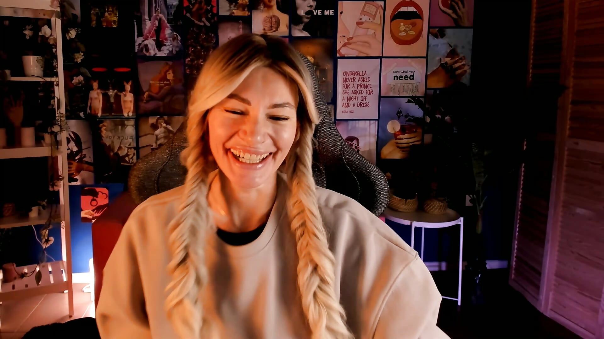 2023-12-19_12-30-18 - video by MistyBarnes cam model