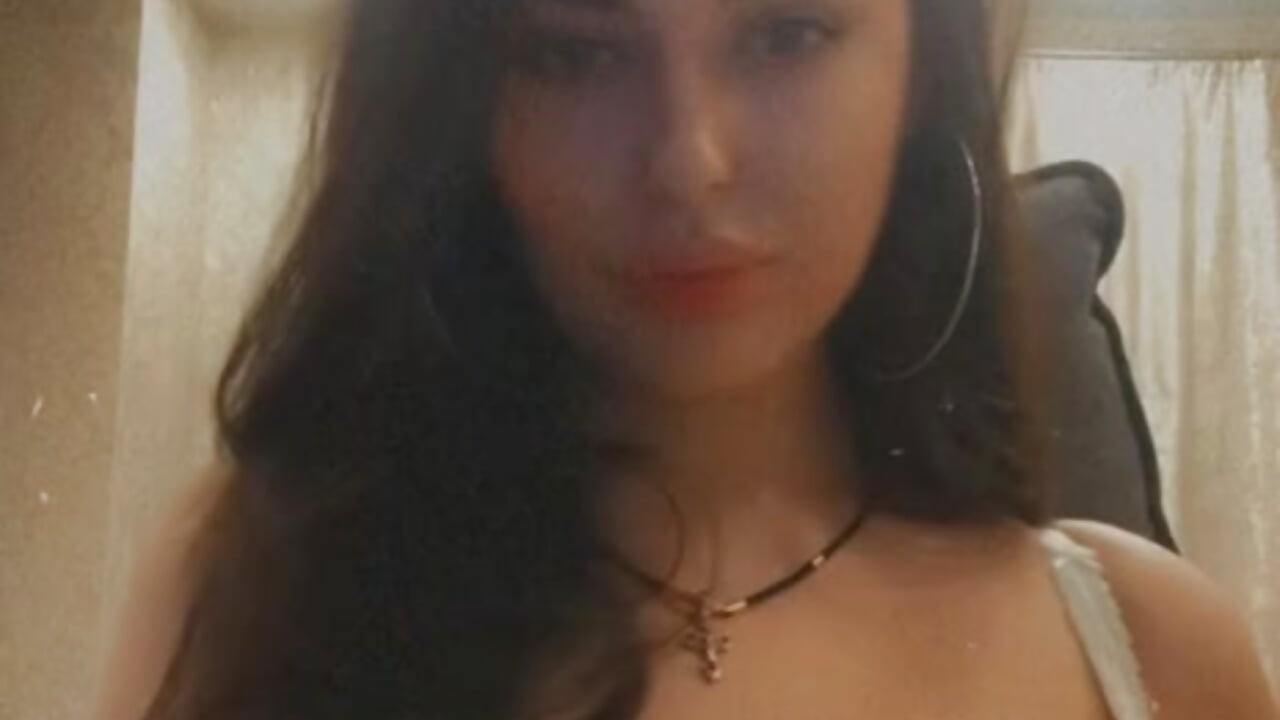 IMG_9465 - video by BestKira cam model