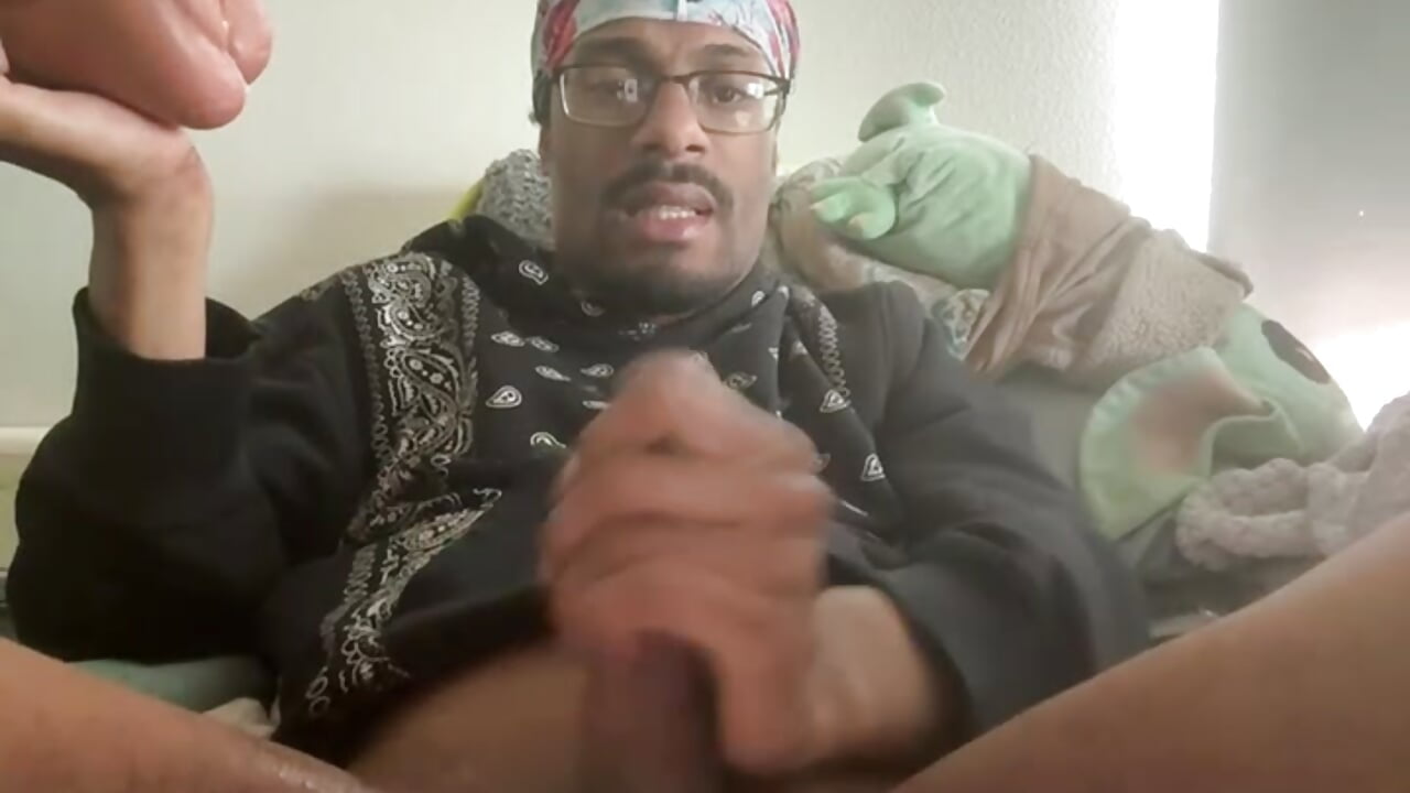 [17 Apr 16:41] Public Show – видео вебкам-модели trueking01