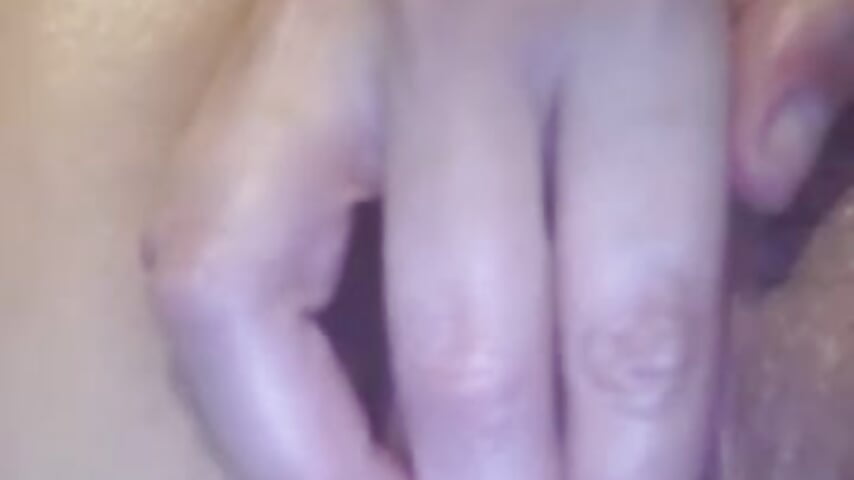 be nice and look deep into the my pussy and 🕳 hole for squirt - Video von dominatrixredsonyja Cam-Model