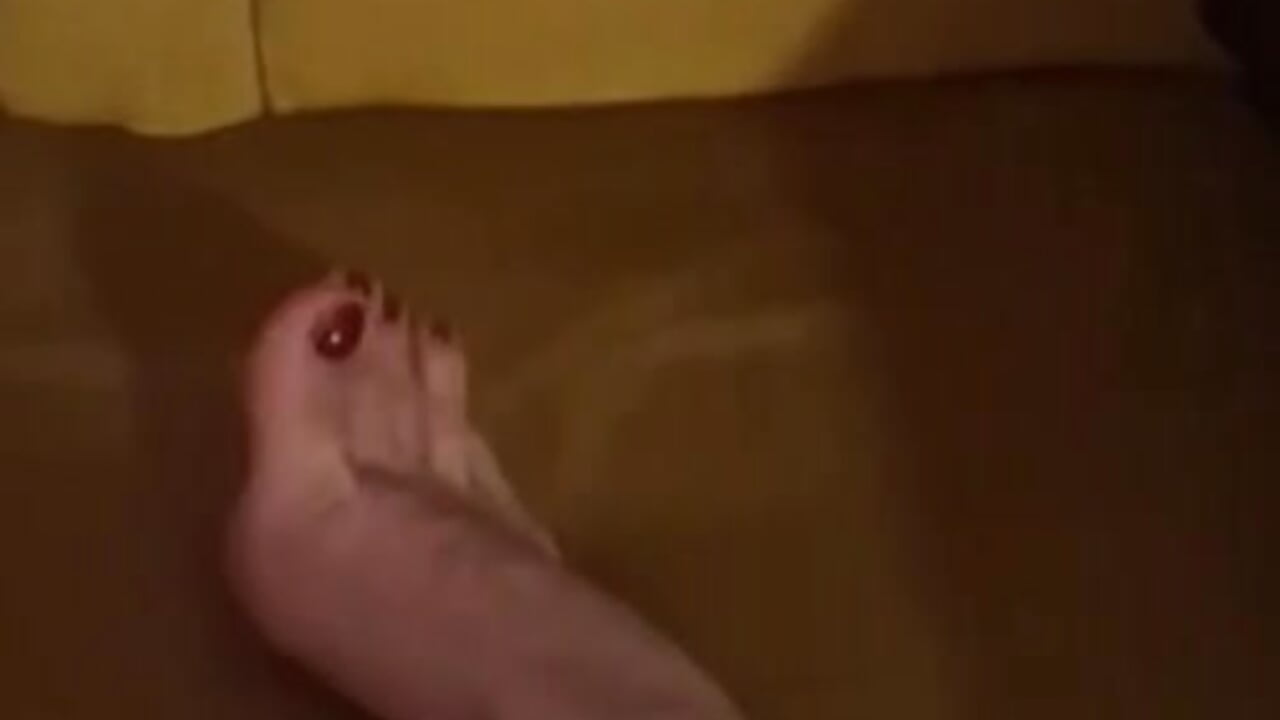 Footfetis red nails - Video von dominatrixredsonyja Cam-Model