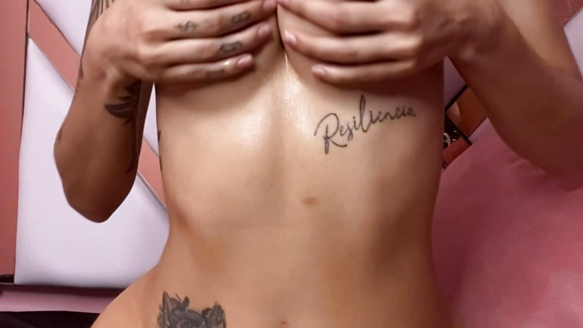 massages with oil on my tits🍒😋 - video by ZoeStewart cam model