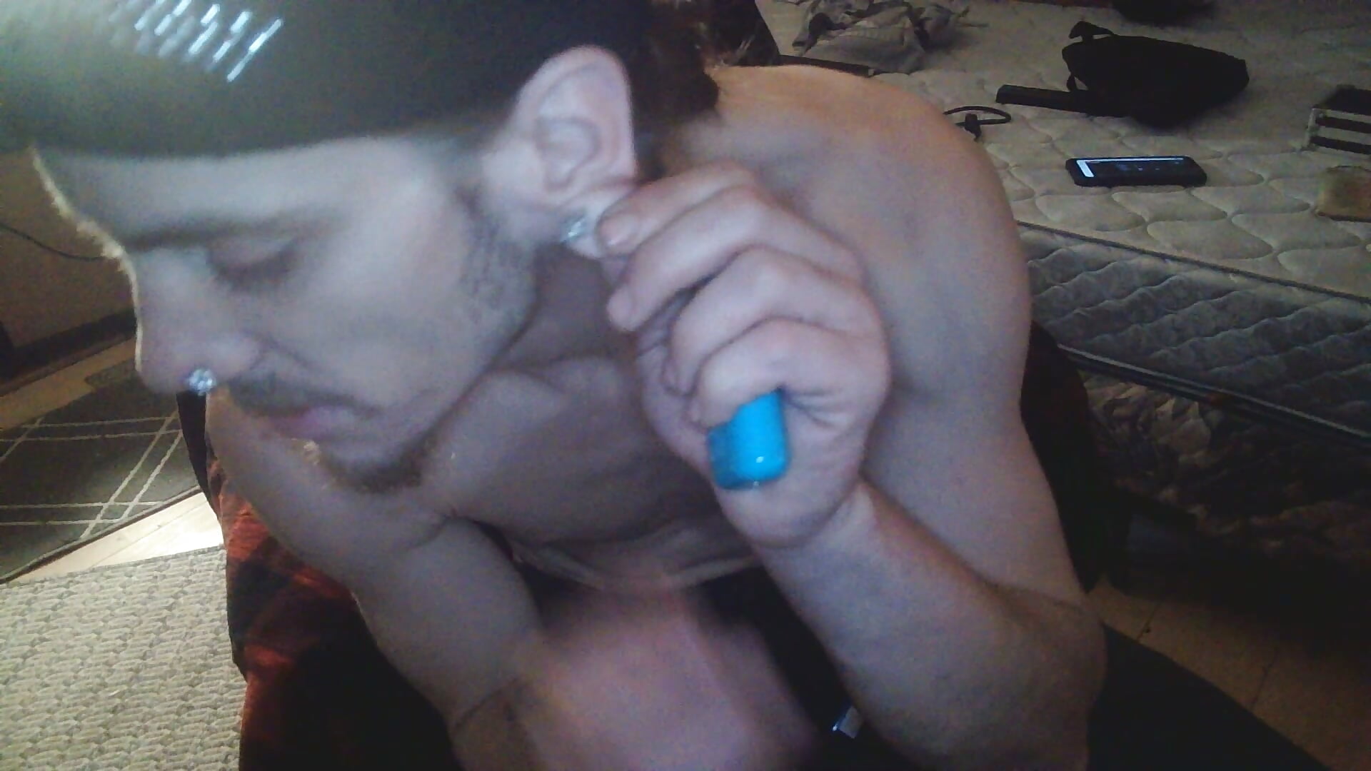 ally my piercings – video af xxxTony999 cam-model