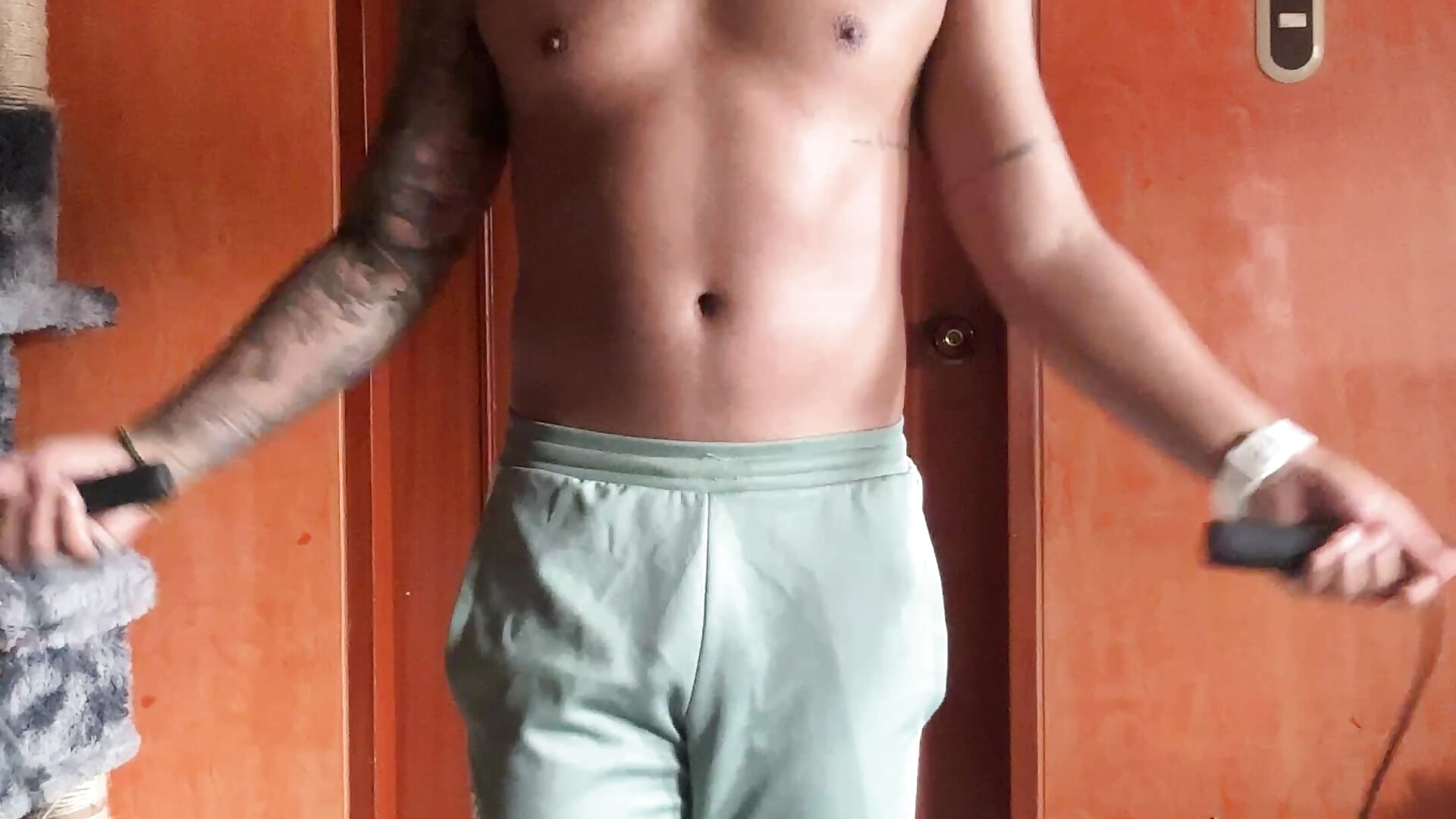 I do enjoy to exercising with not much clothes…. - відео від вебкаммоделі ItsMeEros