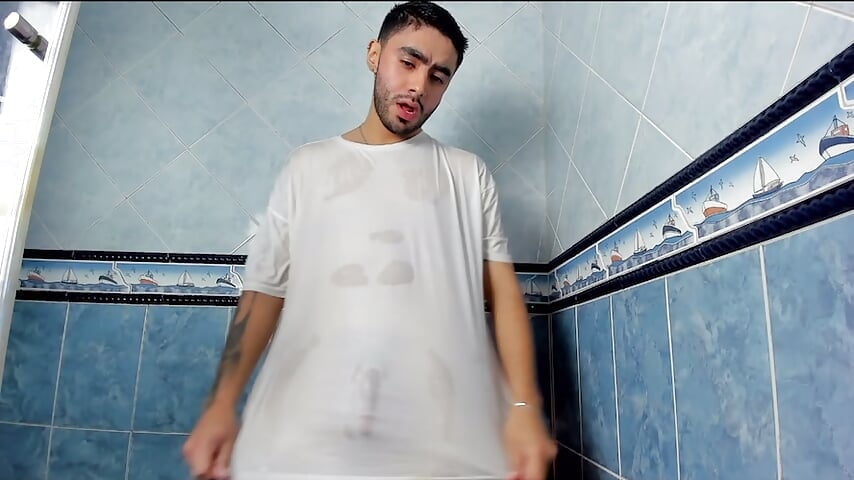 A different show at shower,it was amazing,wait it back soon! - ItsMeEros 캠 모델의 동영상