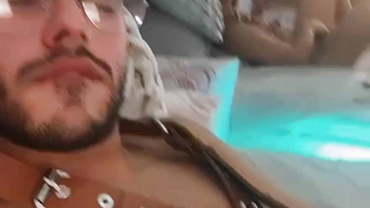 Check out - ItsMeEros 캠 모델의 동영상