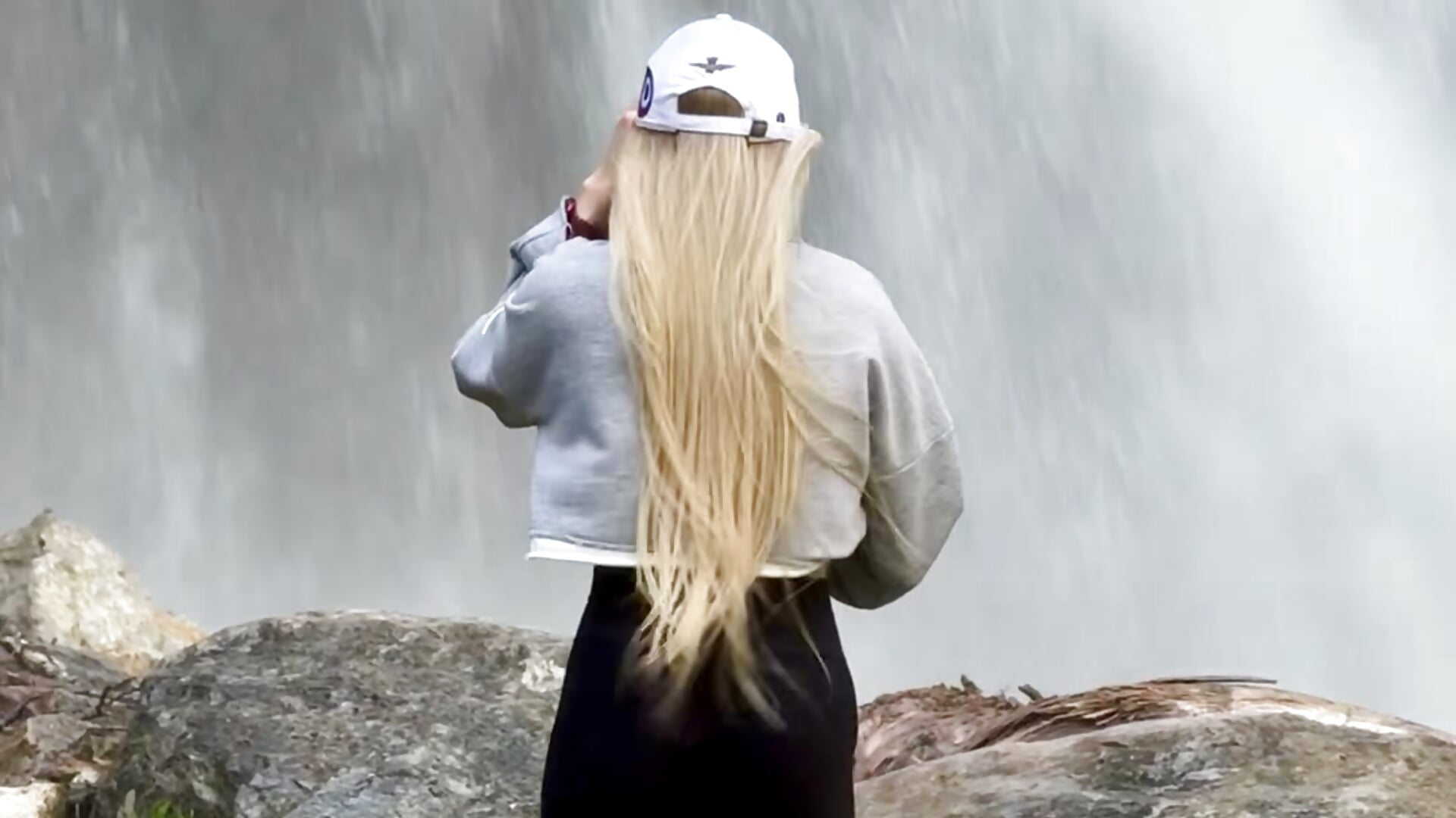 Waterfall - pinkstar_ 캠 모델의 동영상