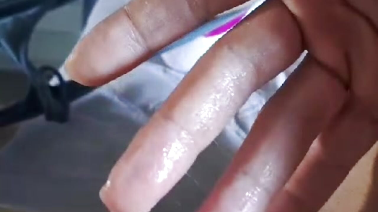Figa aperta bagnata / PUSSY - video by CALDA_CLARY cam model