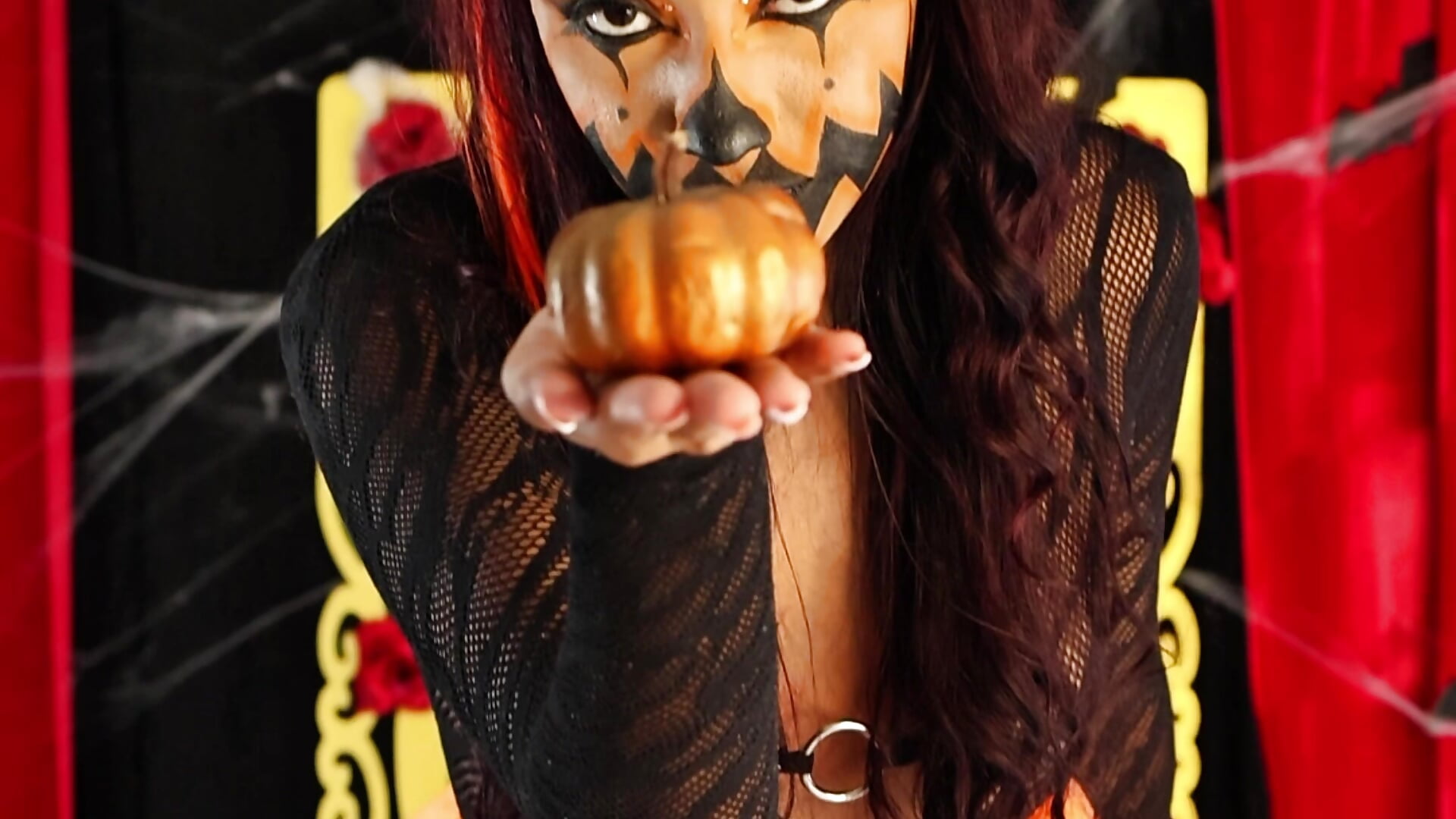 🎃 Naughty and terrifying — filmik naomi_kyse, modela(-lki) na kamerkach
