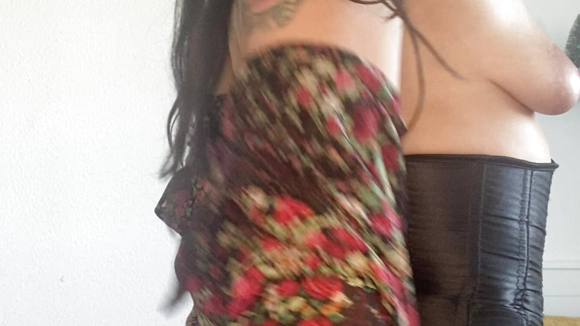 striptease con il bustino