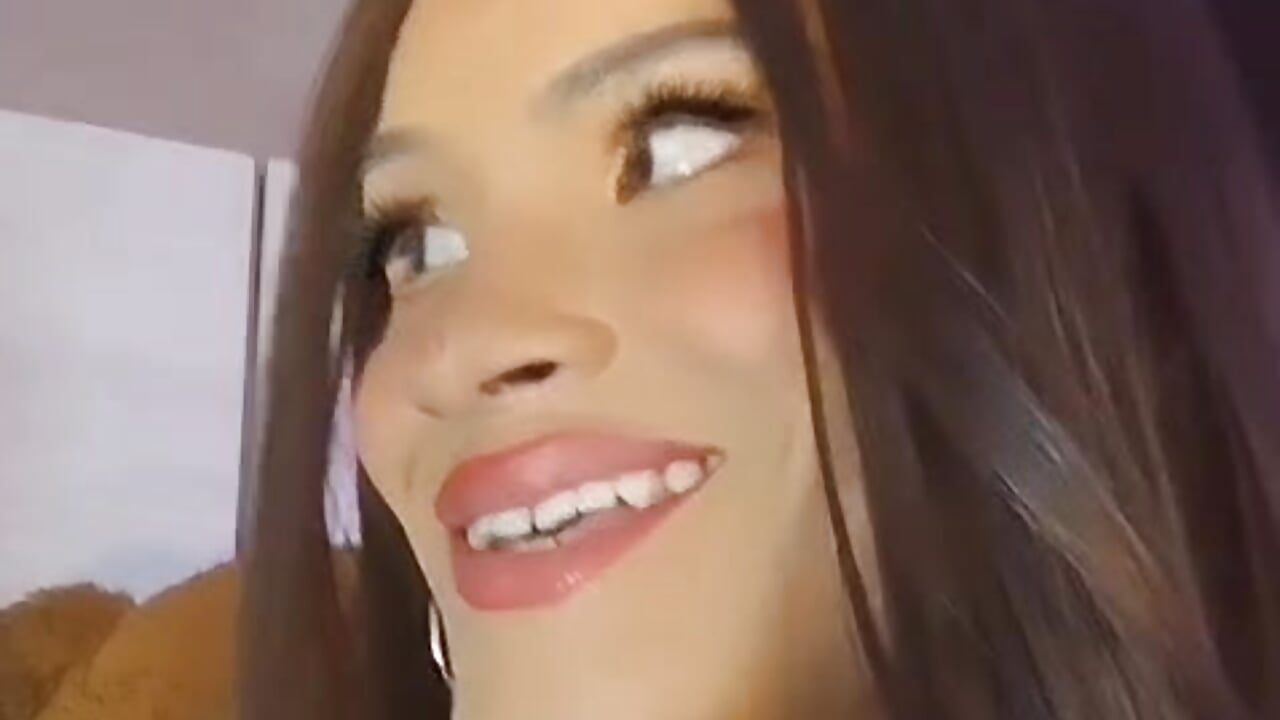 HOW DELICIOUS - vídeo de alexia_corleoni modelo de câmara