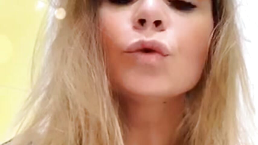 Glad to see you ;) - video van CatherineMoon