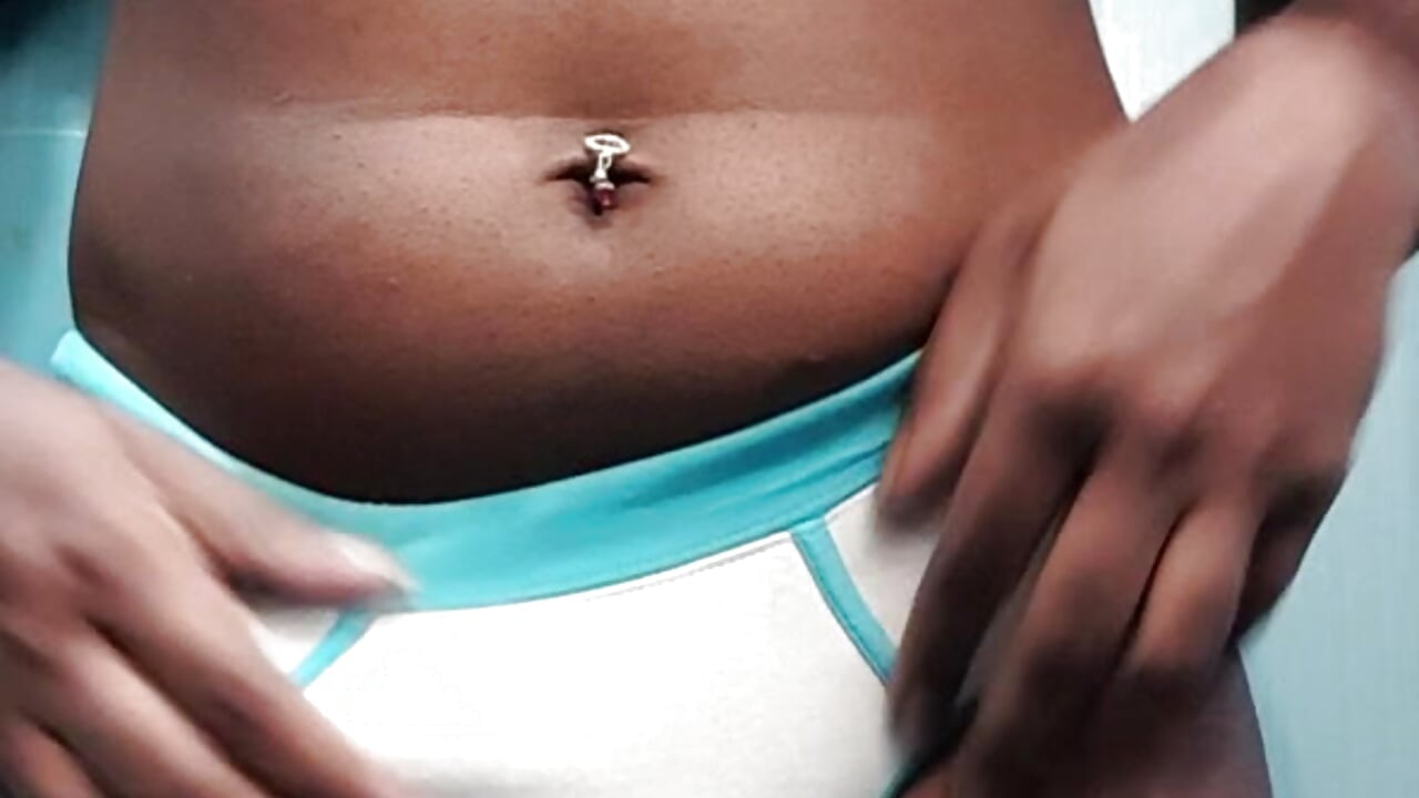 Its a 360° - video av Femcrossy cam-modell