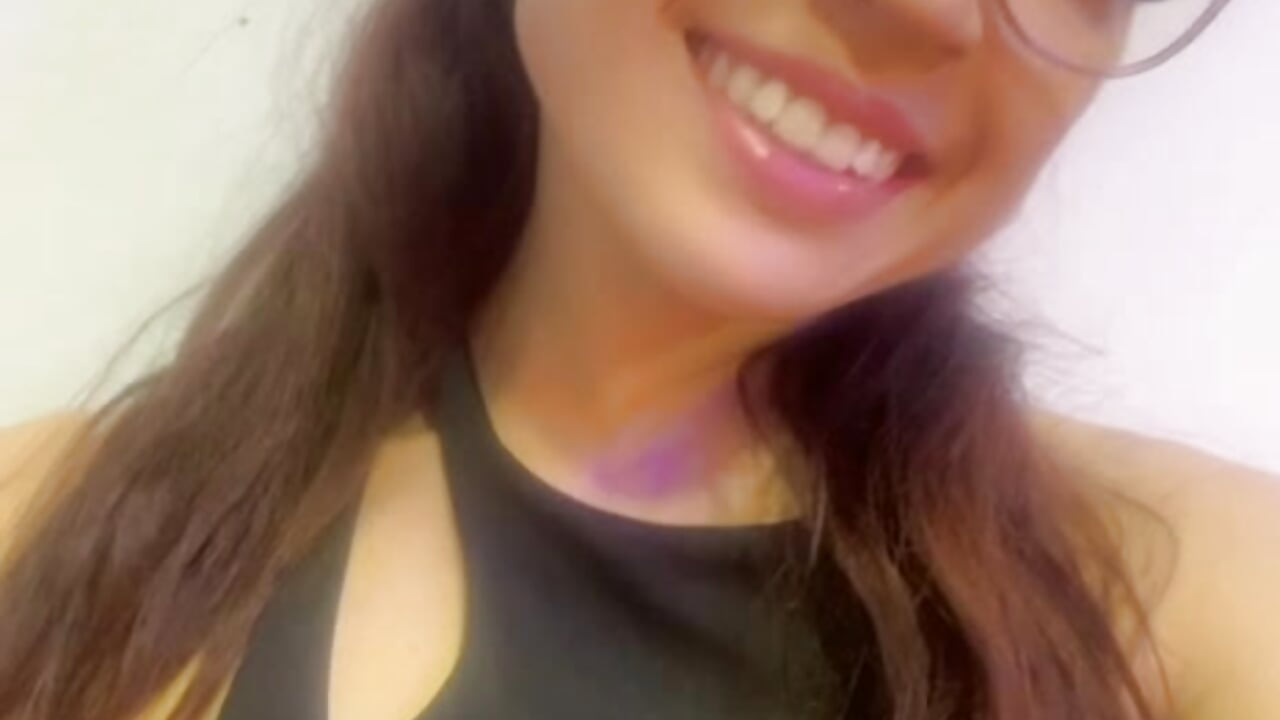 selfie tongue out - Video von Spit_queen Cam-Model