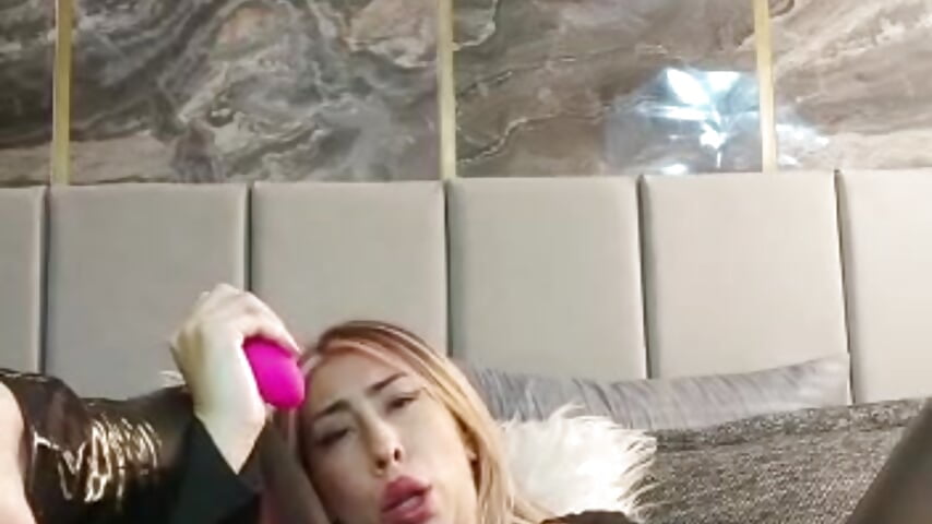 Fuck so hard and cum show - Martina_Dash 的视频