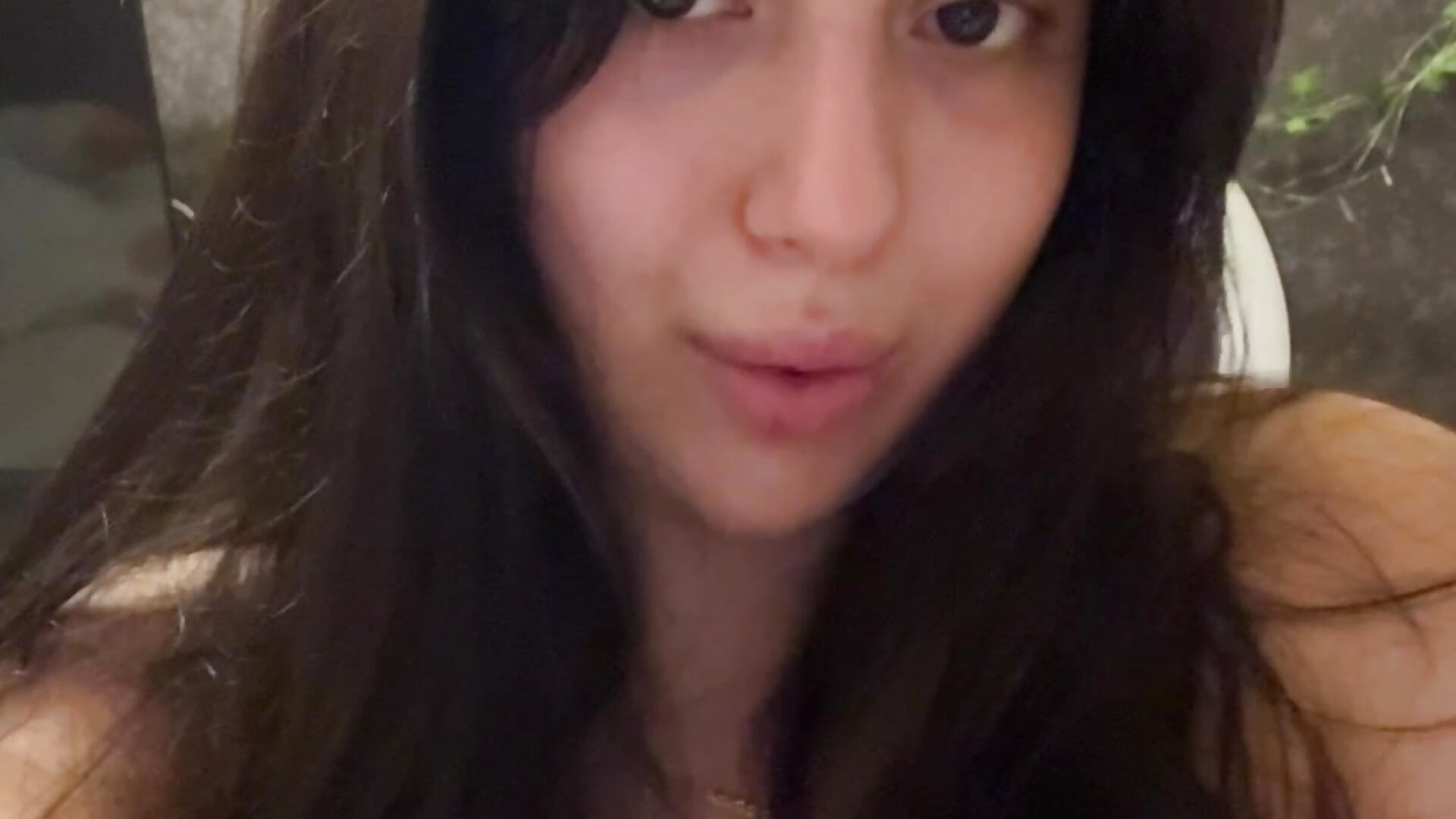 Wet after GYM 👟 - video van NoraVelour cam-model