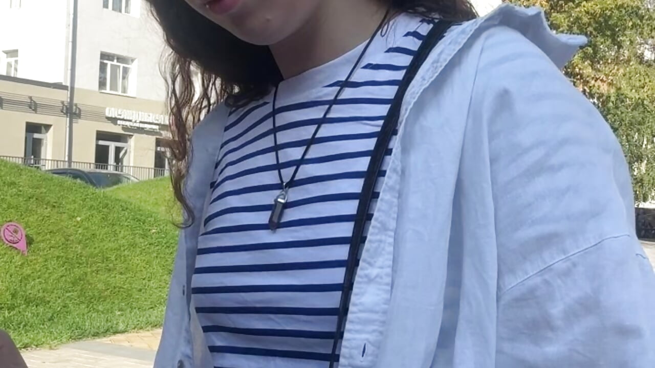 Play in piano - video van NoraVelour cam-model