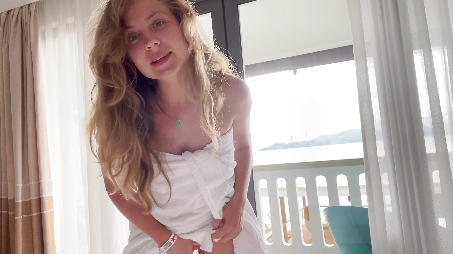 Risky fingering - vídeo de la modelo de cam ImKeira