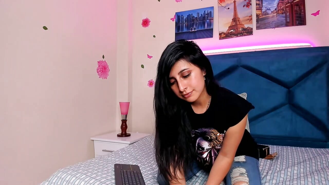 Emo - video by EmmaWilliamss cam model
