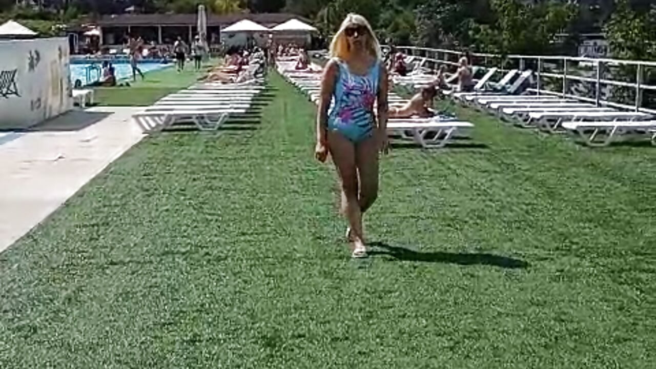 WhatsApp Video 2026-05-15 at 14,19,52 (1) MY HOT WALK - วิดีโอโดย KyliePag โมเดลแคม