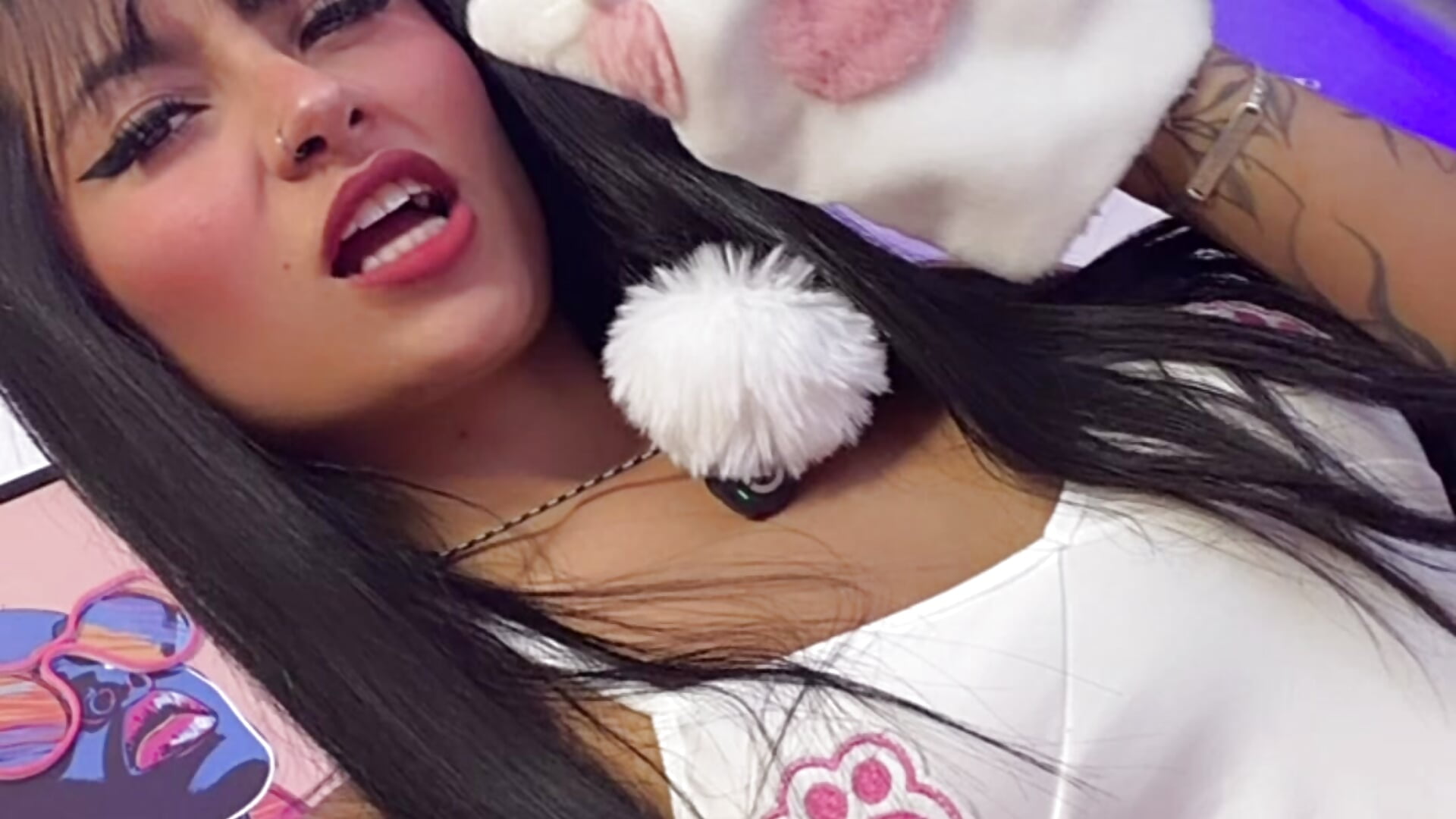 Grrr - video by emily_smittt cam model