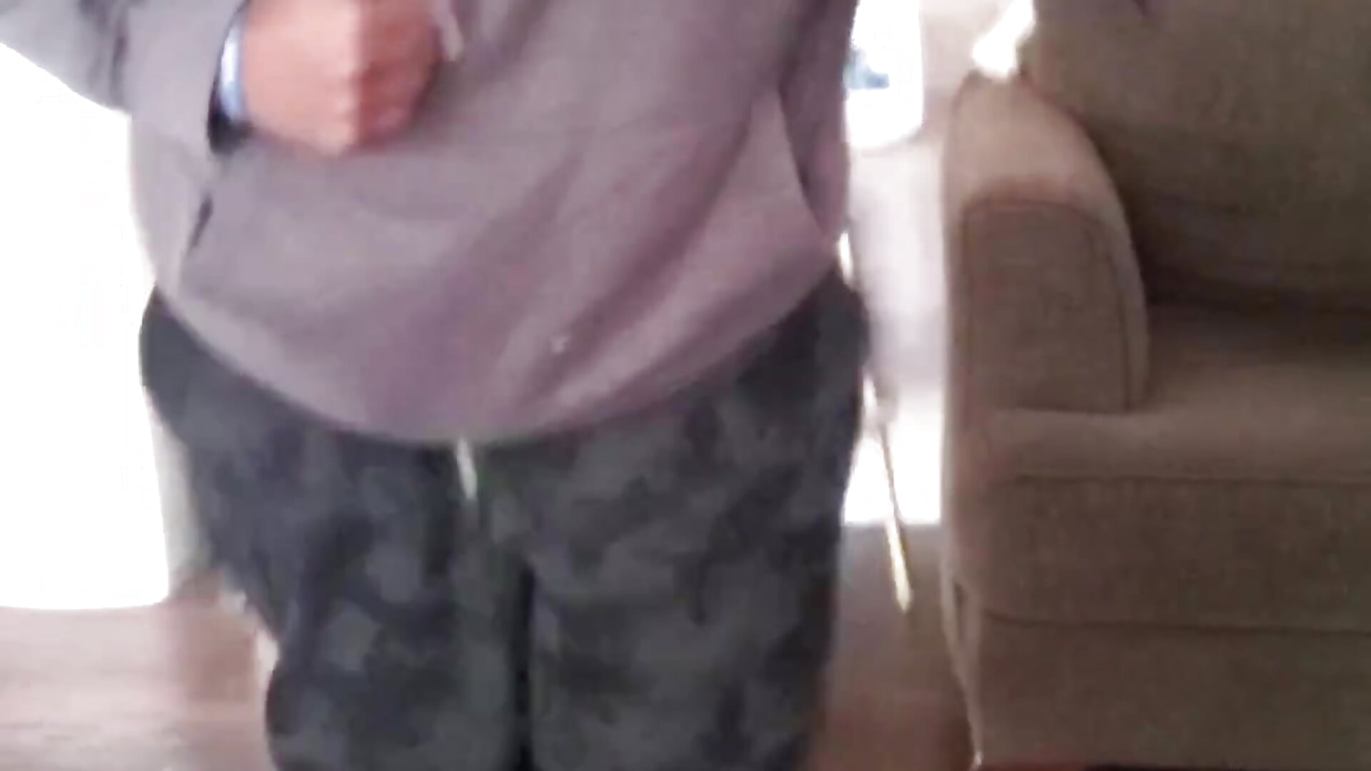 Dat Crip Walk - video by Dominoe39 cam model