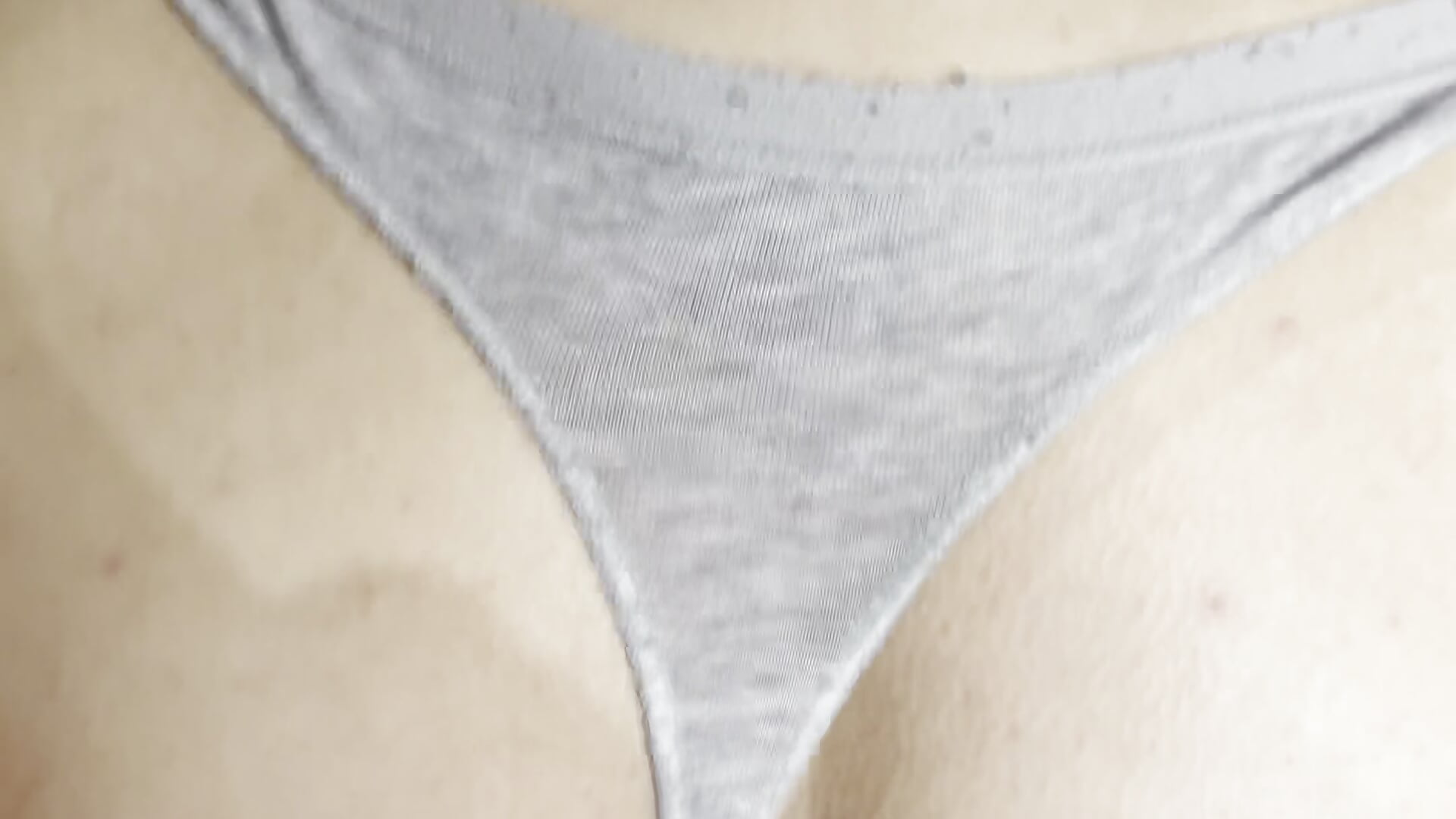 Nel bagno di amici - video by Chiara-2002 cam model