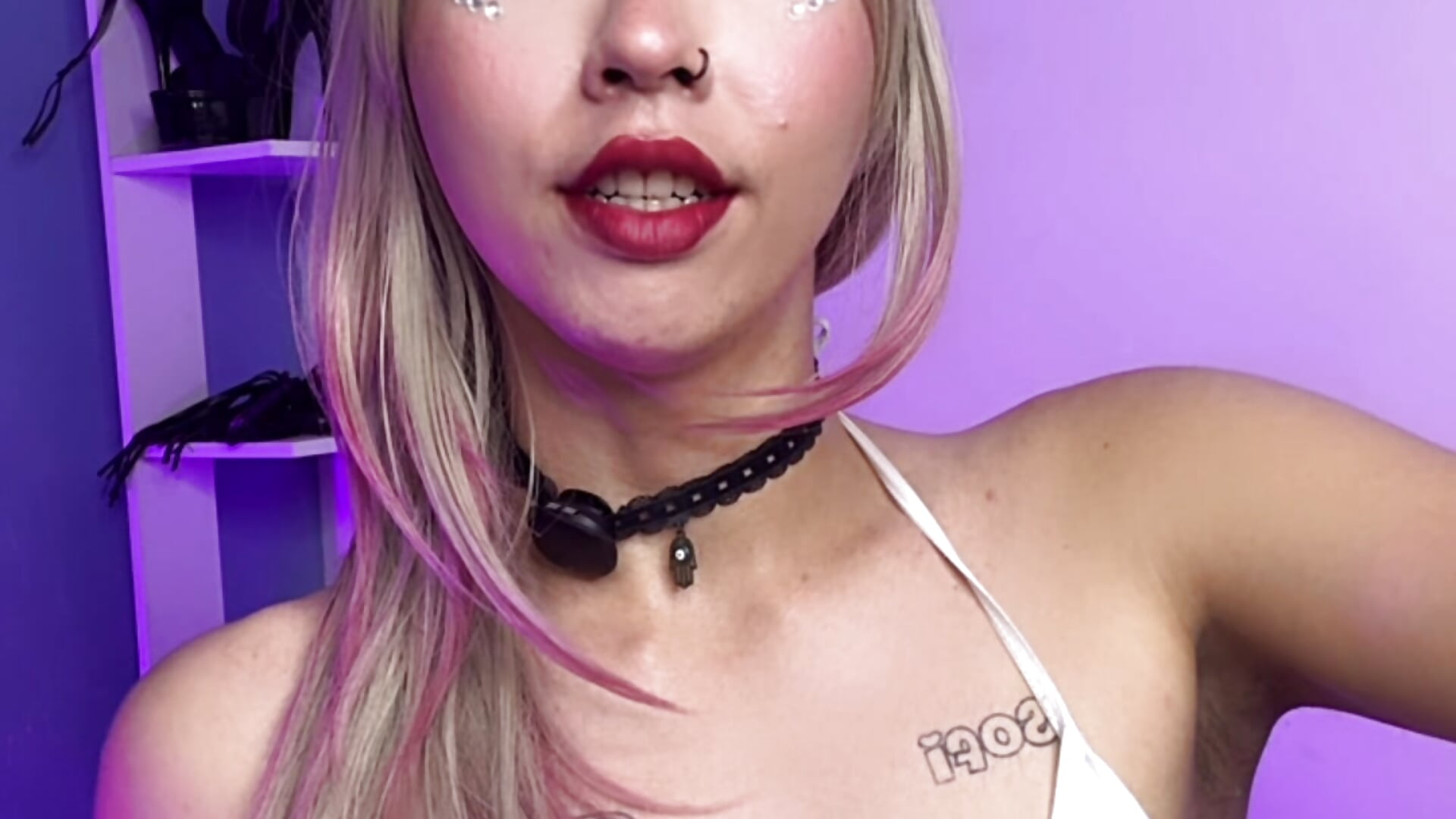 sofi_elfqueen – popularni video modela na kameri 6817