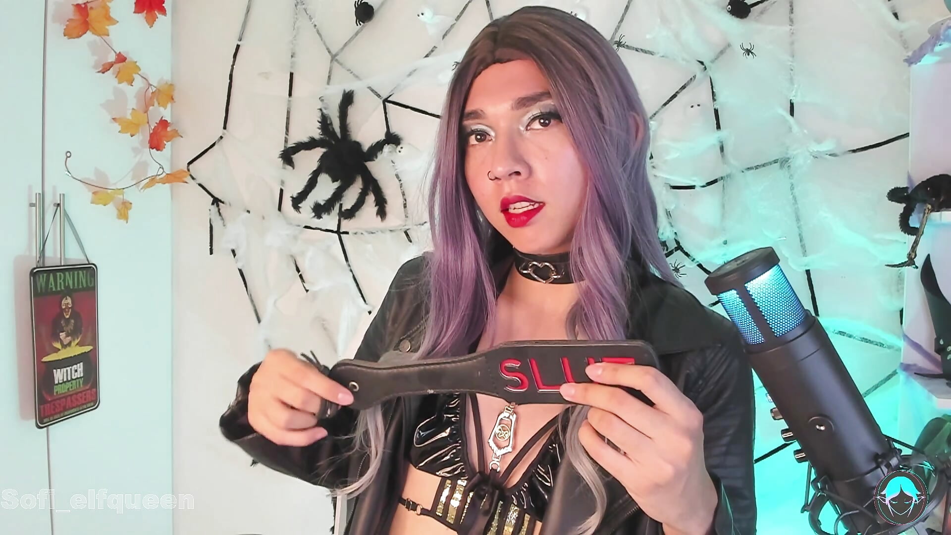 your dom girl - video av sofi_elfqueen cam model