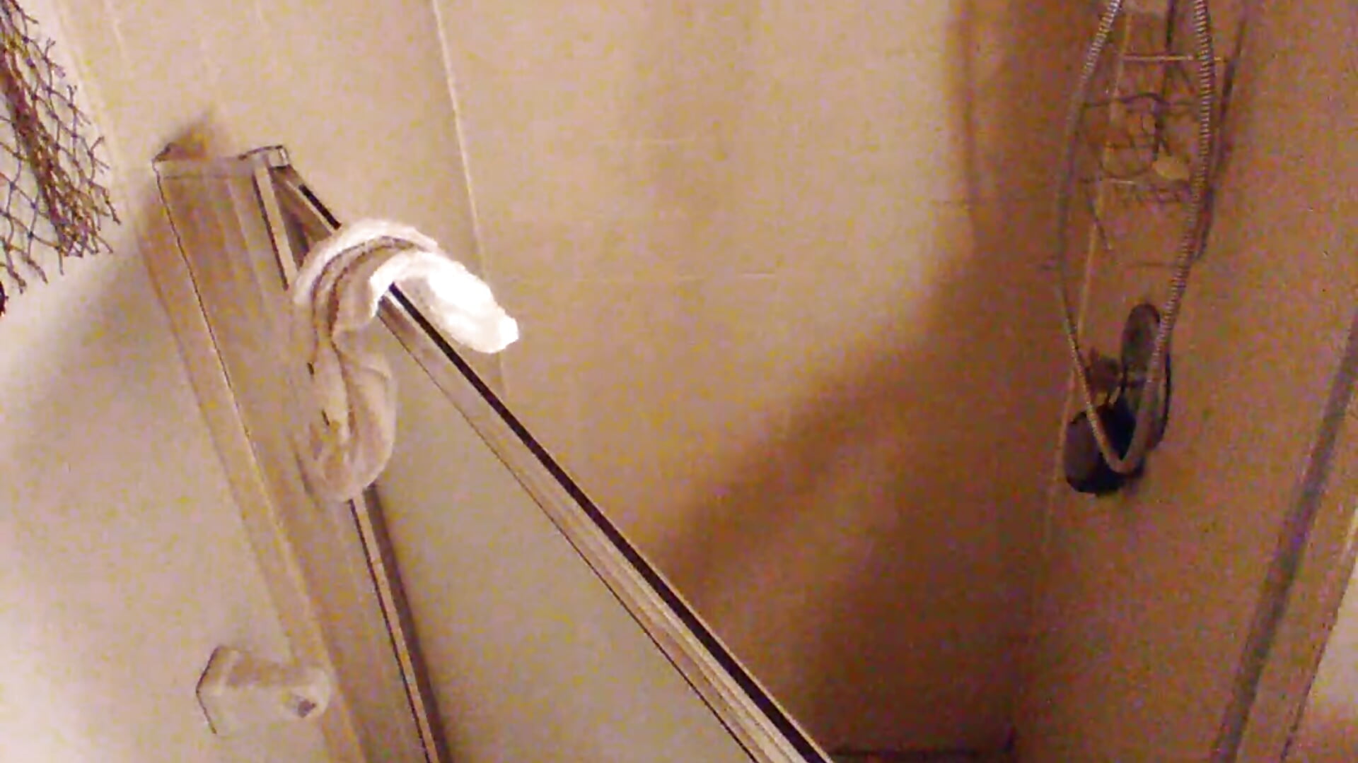 Shower - video by Kindbud420a cam model