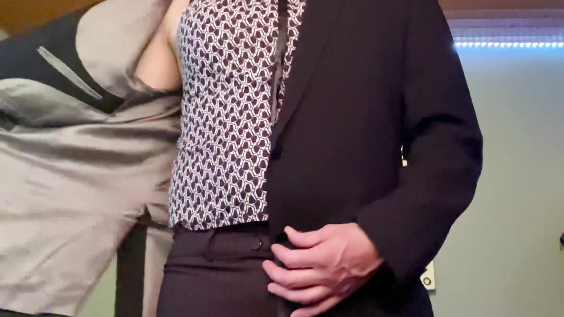 dog gentleman - video by BigTail_CZ cam model