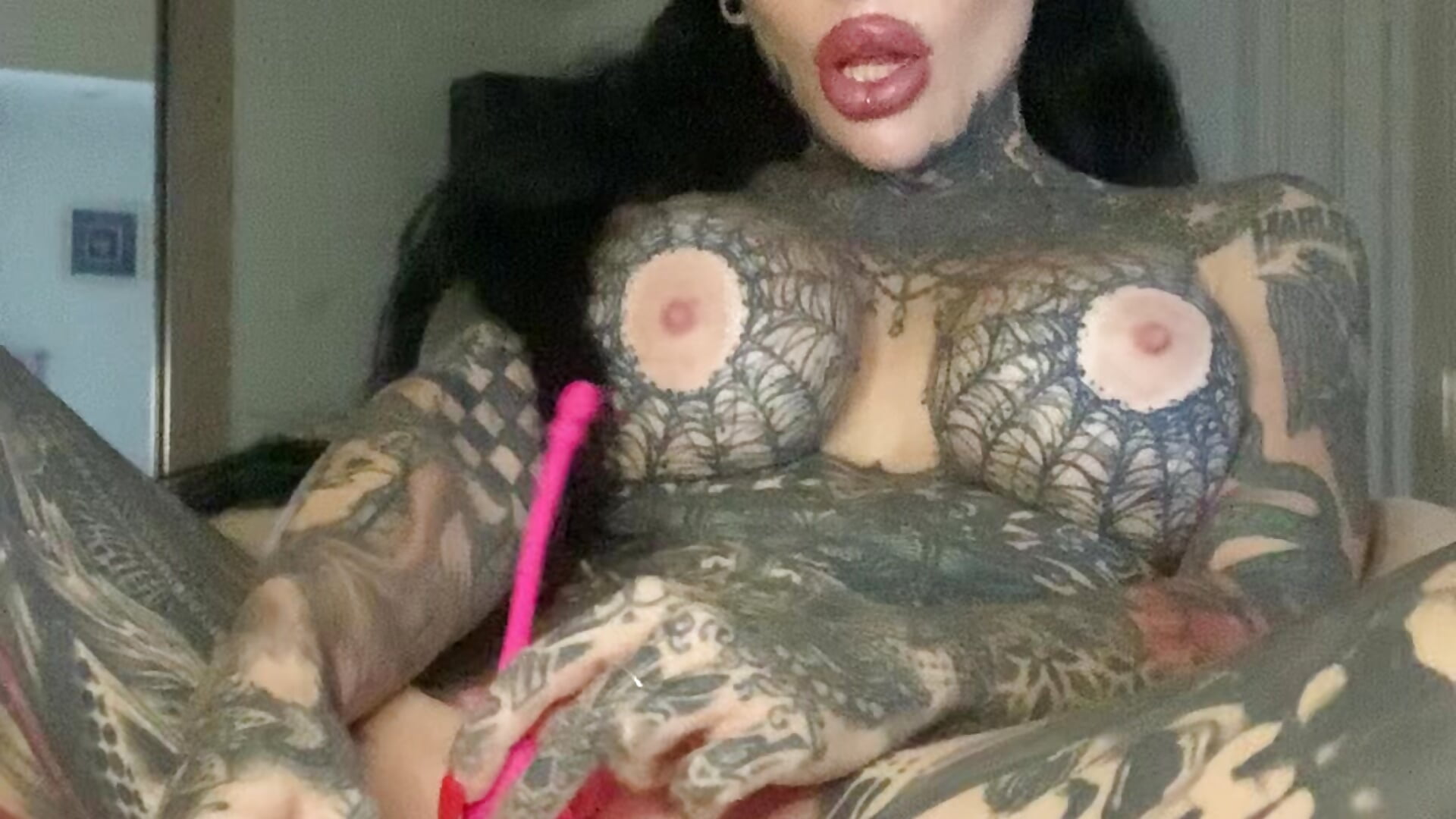 12 min masturbation. spread legs fucking myself with the bbc dildo until I cum - video od modelky/modela darkinkedbabe