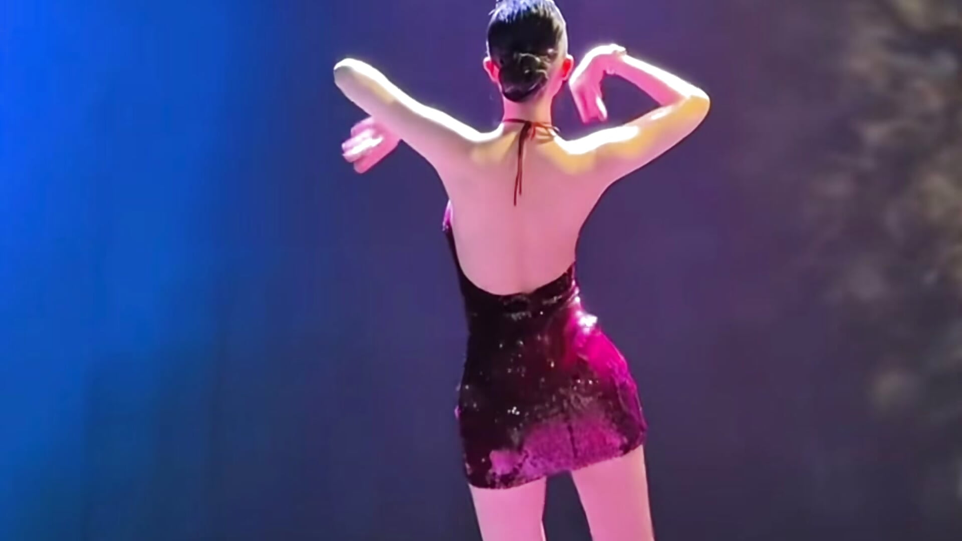 At home, Minh is a dancer💃