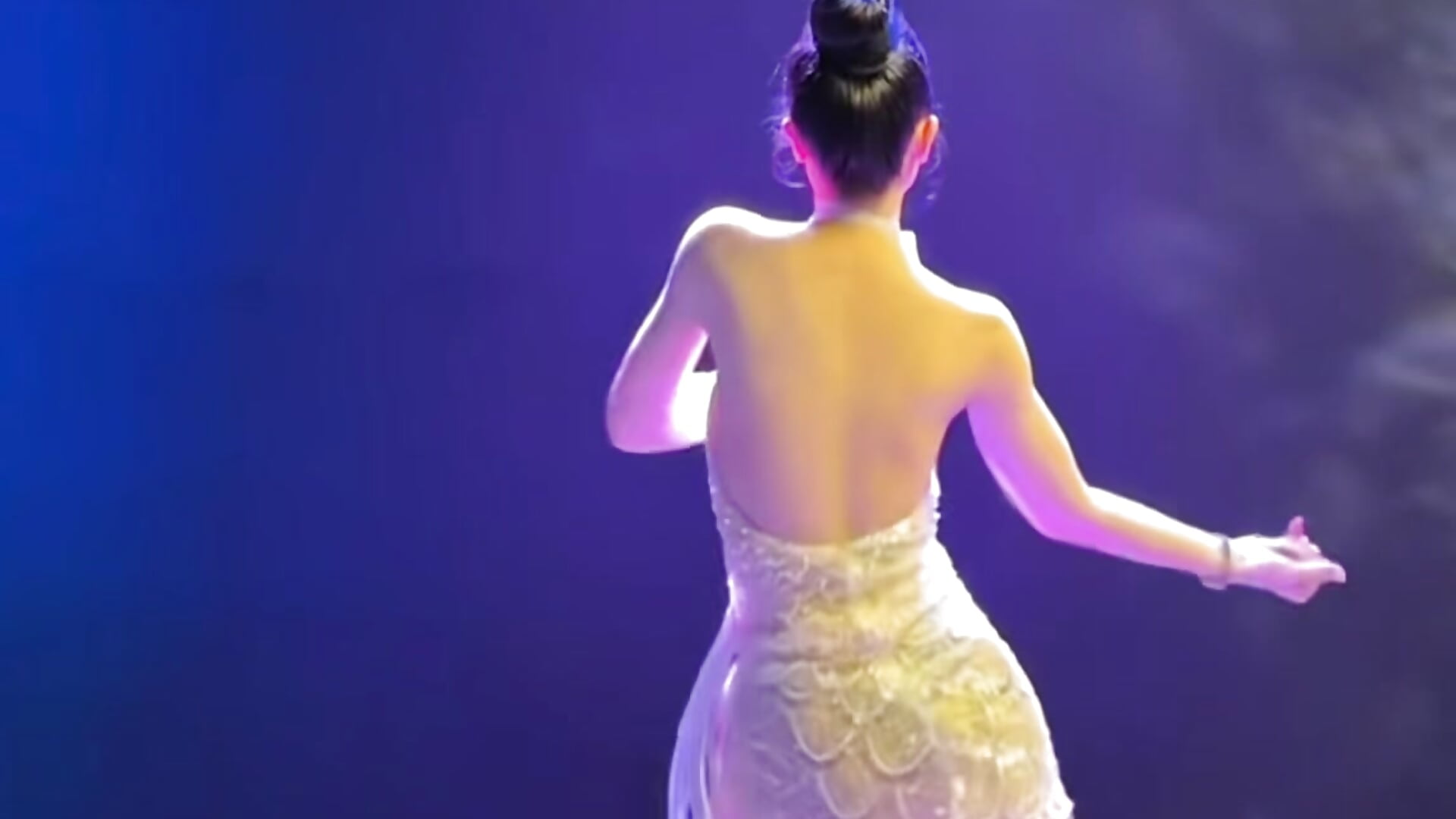 busy, but Minh can&rsquo;t neglect her passion.💃