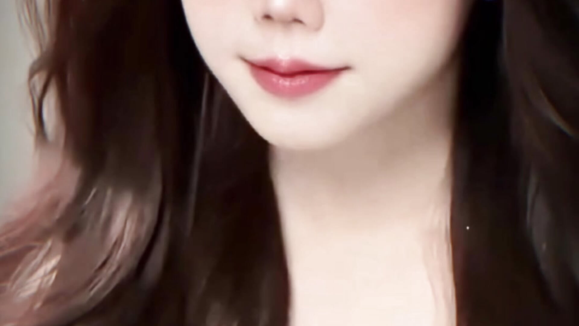 join Minh&rsquo;s club to see free posts guys! hope you guys like my face without glasses and mask.