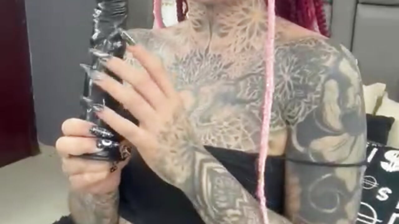 sexy dance and blowjob - video by Anaii_Gomez cam model