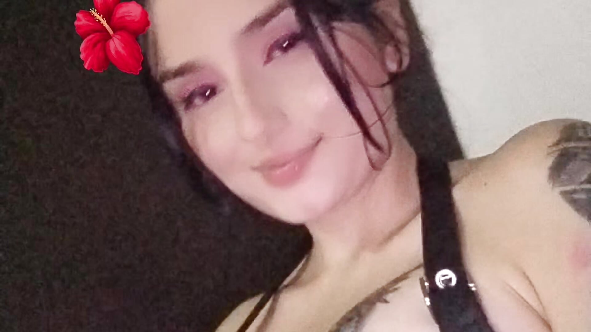 Videos Offline♥ – video od webkamerové modelky Sisirojas