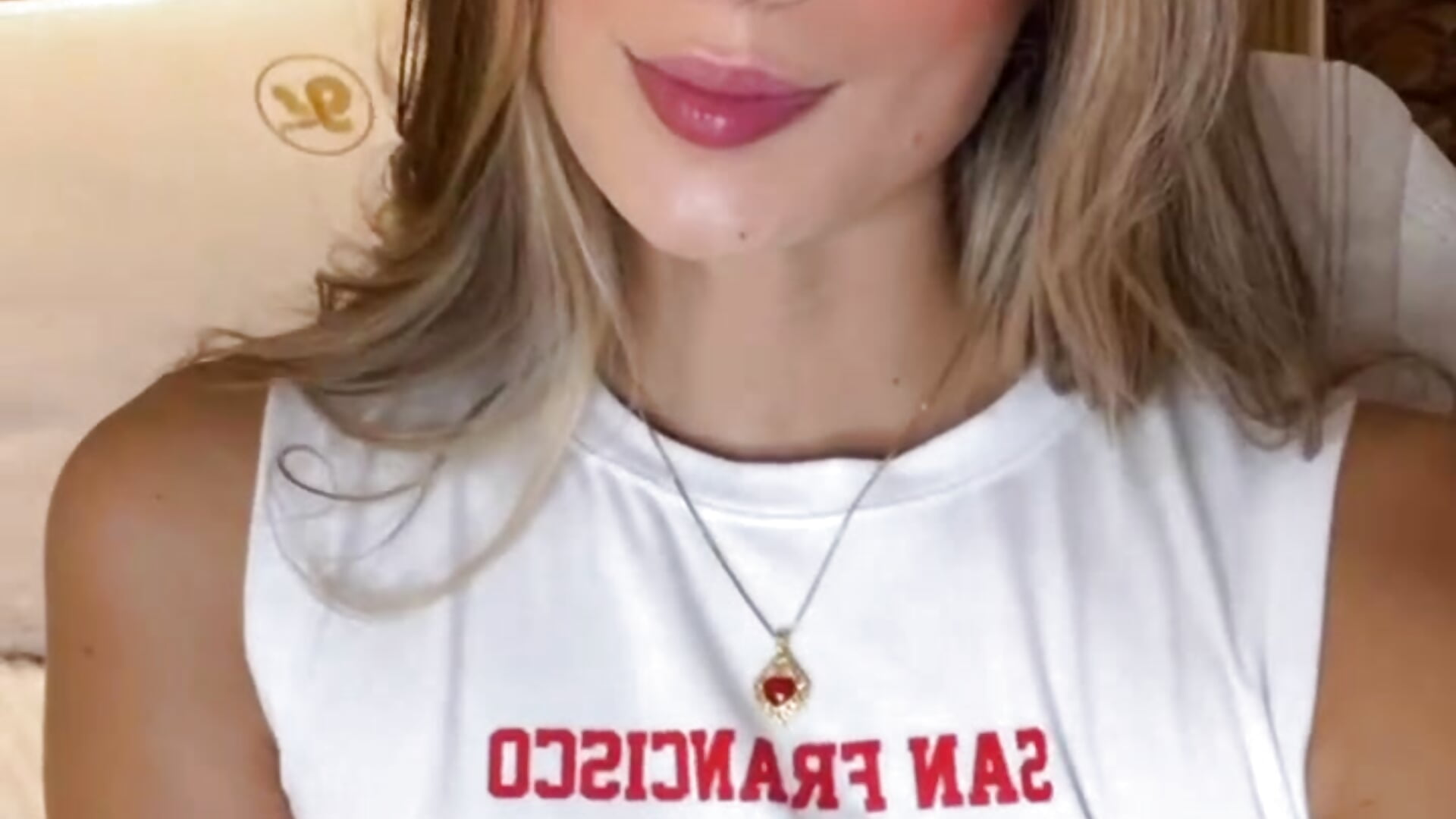 Do you love me?🌹 - video by maryy_campbell_ cam model