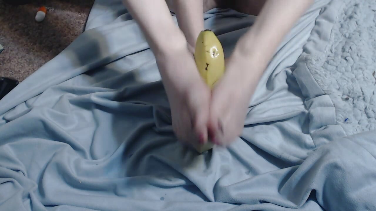 Banana Footjob and Crush - video by Tabbykatcafe cam model