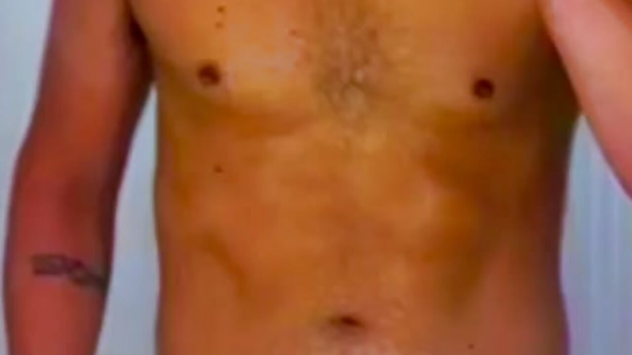 bedrockn69 – popularni video modela na kameri 8205