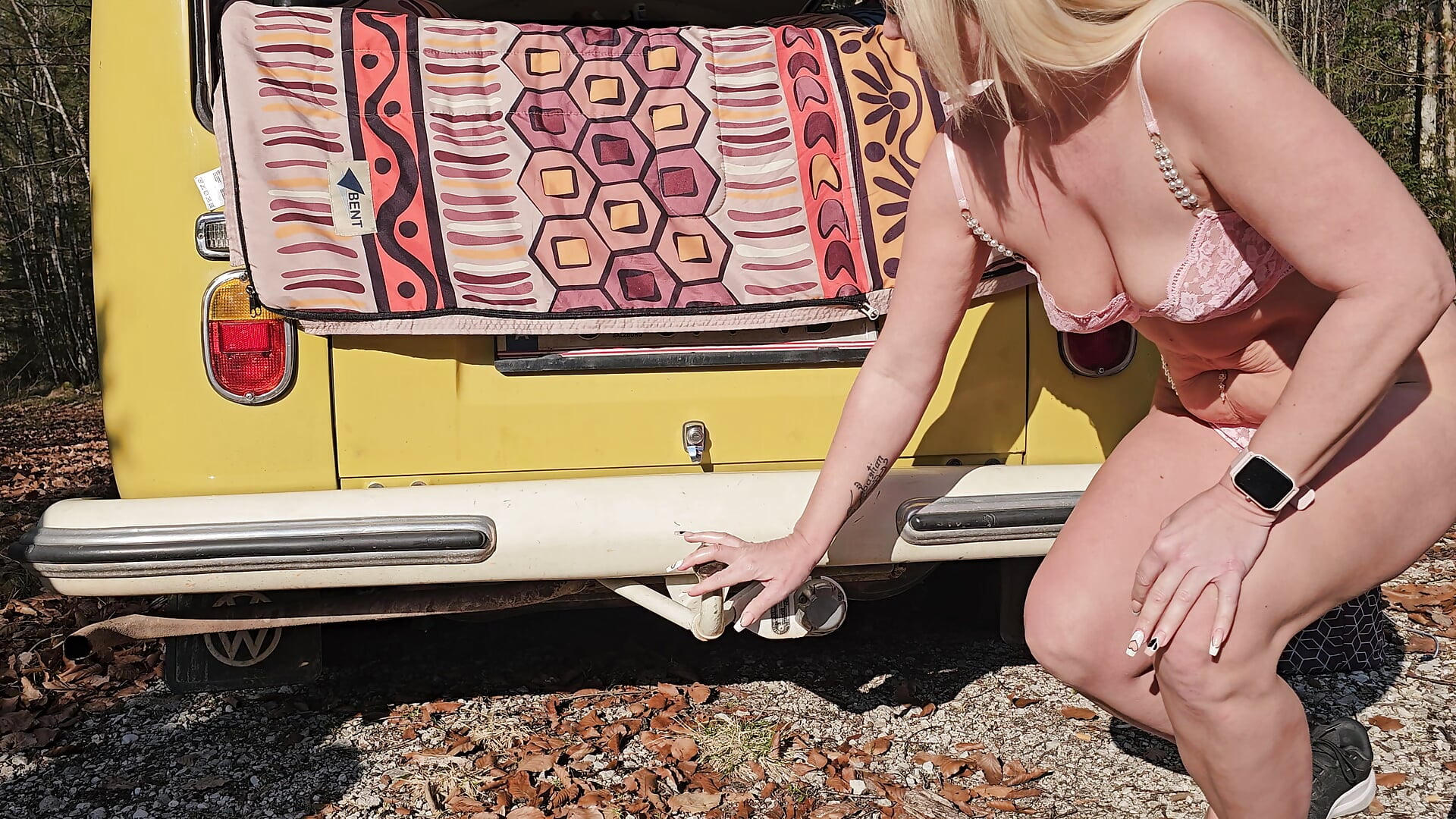 Wenn kein Toy zur Hand ist , tut es auch das Hinterteil meines 🚗 - video by Sexy_Sparkling_ cam model