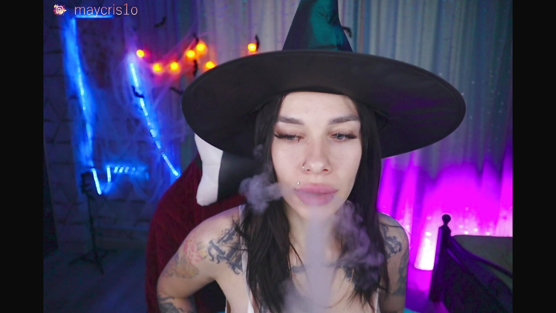 HAPPY HALLOWEEN - video by Queen_of_pain cam model
